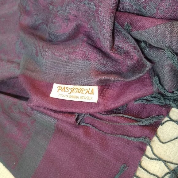 PASHMINA  long  pashmina  &  silk  scarf/wrap/shawl/coverup - Picture 3 of 12